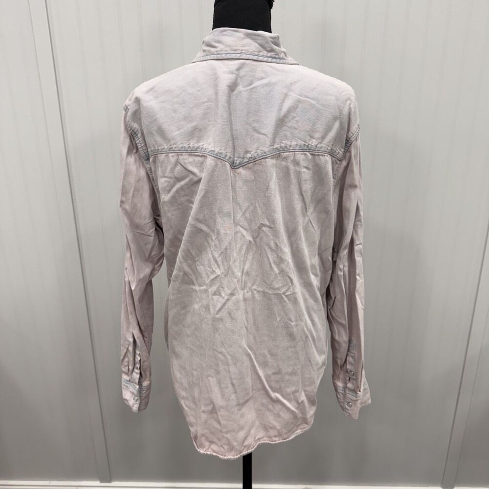 Levi's Women's XL Pink Stone Washed Cotton Pearl Snap Button Front Denim Shirt - Picture 4 of 8